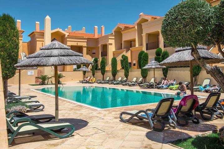 Aparthotel para 5 pessoas, com piscina infantil e jardim e ainda piscina and vista no Algarve