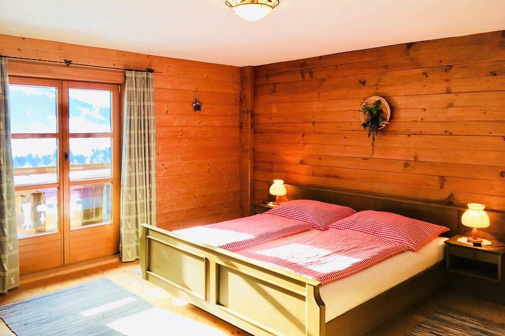 Bauernhof auf Sonnenplateau mit großem Appartement für 10-12 Pers.*Schwimmteich* in Brixen im Thale, Kaisergebirge