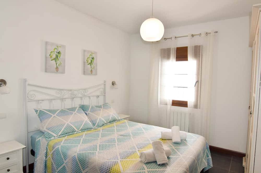 Entire apartment, Beautiful refurbished small flat in Liencres in Liencres, Piélagos