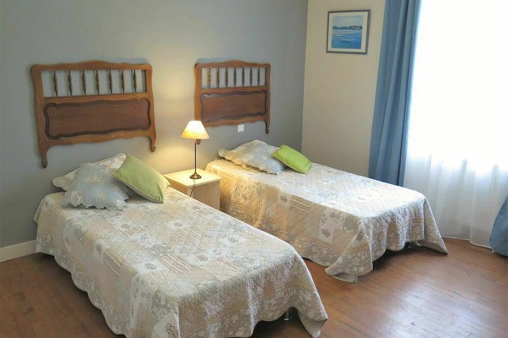 Casa de vacaciones privada con Wifi, piscina privada, Tv, terraza, mascotas permitida, aparcamiento in Saint-Julien-en-Born, Region de Dax