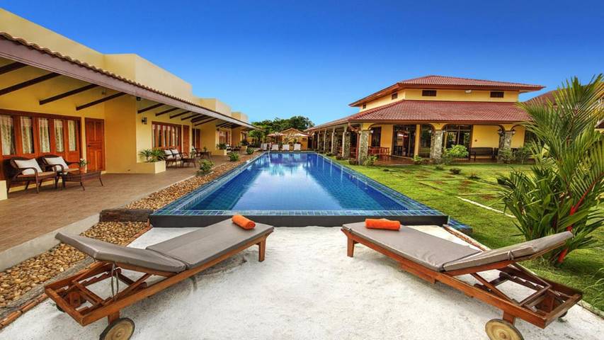 Maison d’hôte pour 2 personnes, avec piscine ainsi que vue et jardin à Pattaya