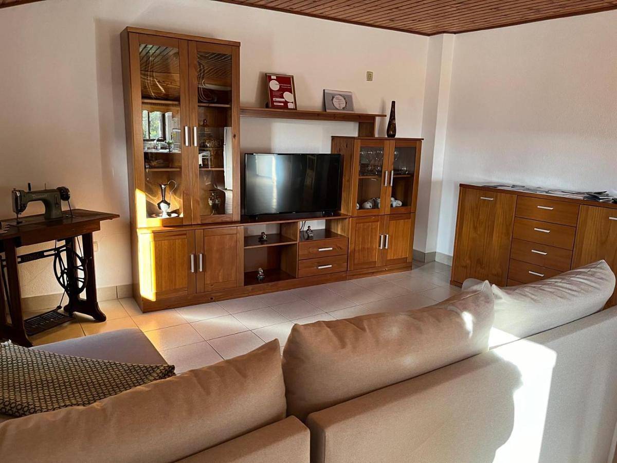 Two-Bedroom House in Cortes do Meio, Serra da Estrela