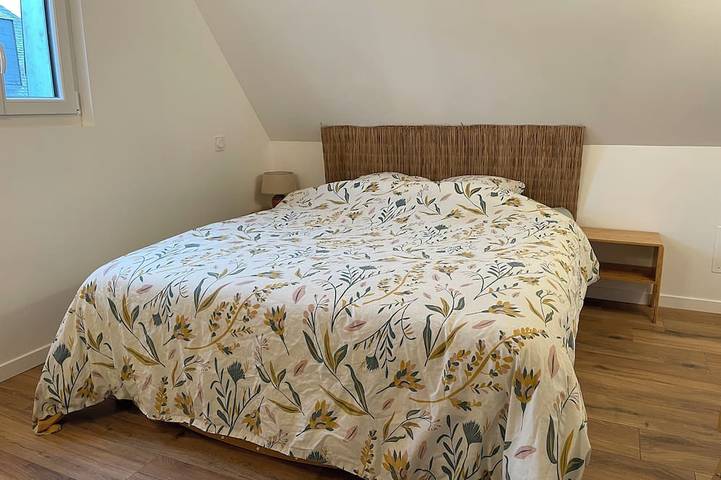 Location de vacances pour 4 personnes, avec jardin et jacuzzi ainsi que piscine et balcon à Saint-Mathurin-sur-Loire - 2