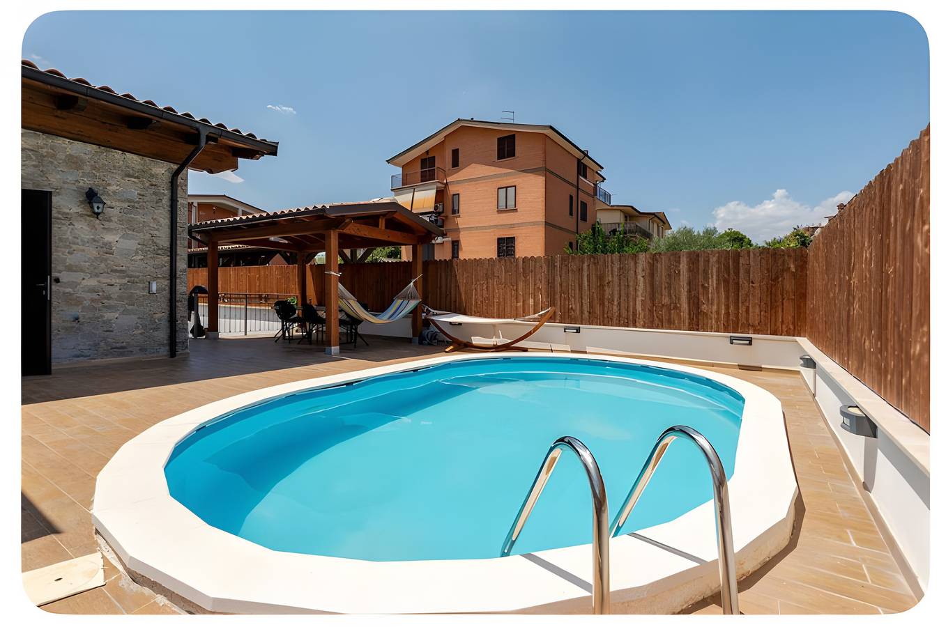 Ganze Wohnung, Apartment 'Amar' mit Gemeinschaftspool und Wlan in Settecamini, Rom