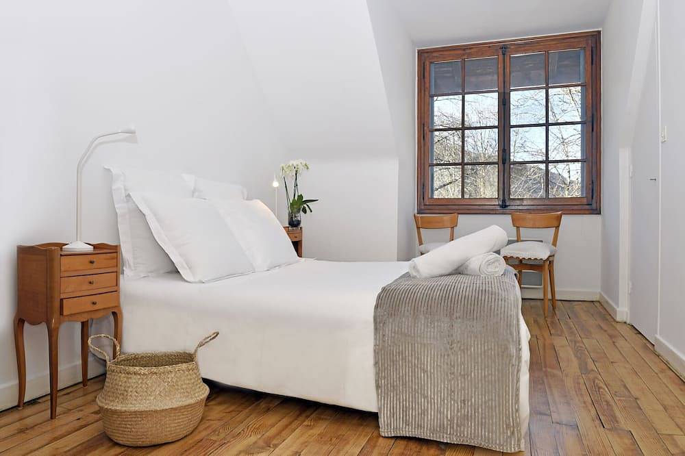 Ganze Wohnung, La Grange de Jean - 3 bedrooms with garden 300m from Lake Annecy in Sévrier, Parc naturel régional du Massif des Bauges