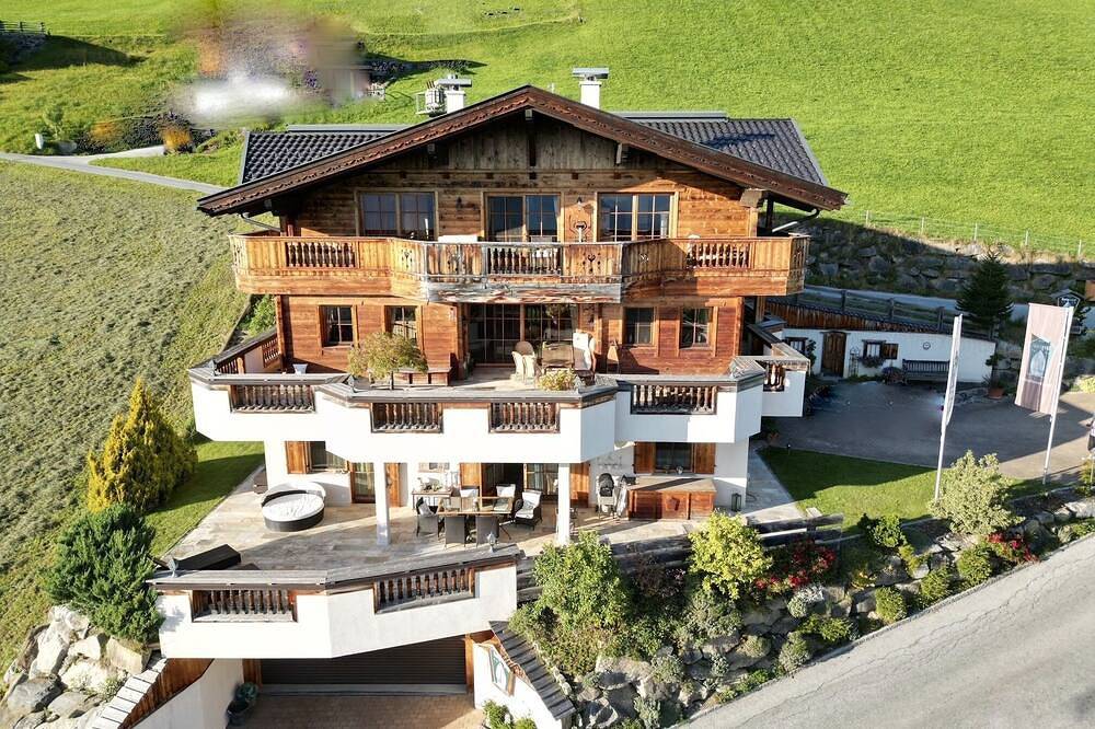 Ganze Wohnung, Wohlfühl-Ferienwohnung mit Traum-Aussicht. 2-8 Personen in Stummerberg, Ski-Optimal Hochzillertal