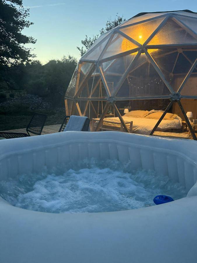 Tente pour 3 personnes, avec terrasse et jacuzzi dans les Alpes maritimes - 4