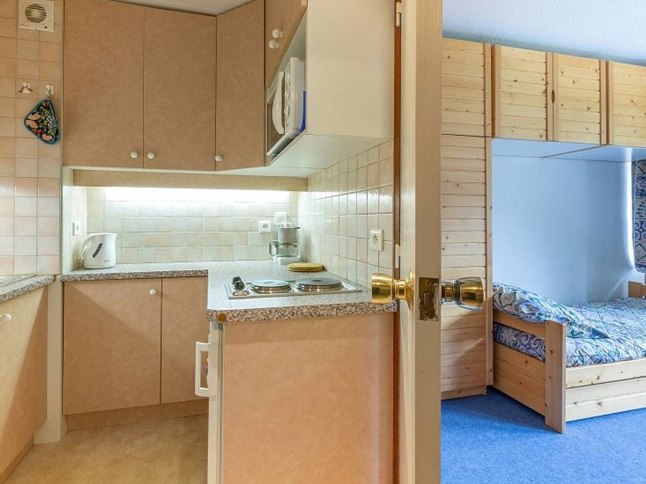 Studio entier, Studio ensoleillé au pied des pistes à La Plagne in Plagne Centre, La Plagne-Tarentaise