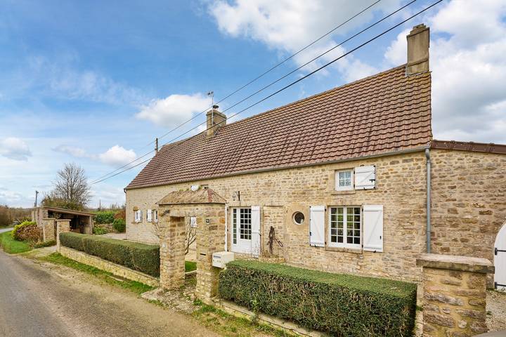 Location de vacances pour 9 personnes, avec jardin et terrasse à Turqueville