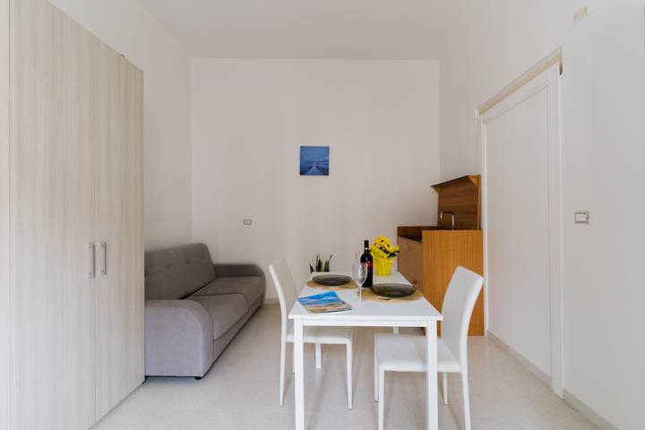 Casa Elaia: 4 Guests in Cannole with Wi-Fi and Air Conditioning in Cannole, Lecce Province