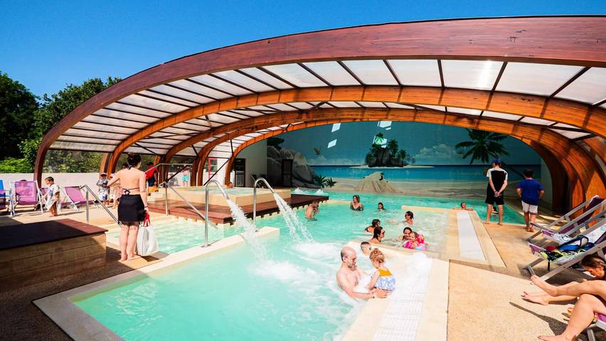 Camping für 8 Personen, mit Pool und Terrasse in Nouvelle-Aquitaine - 4