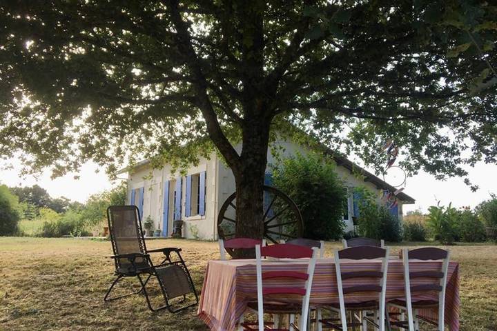 Location de vacances pour 5 personnes, avec Terrasse et Vue à Saint-Aigulin