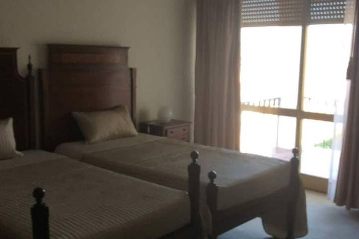 Location de vacances pour 8 personnes, avec balcon ainsi que jardin et piscine à Alcobaça - 2