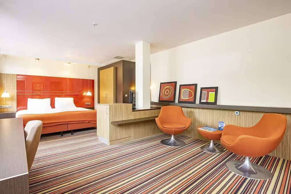 Free Parking Included! Garden Relaxation with Trails & Golf Close By in Provincie Utrecht