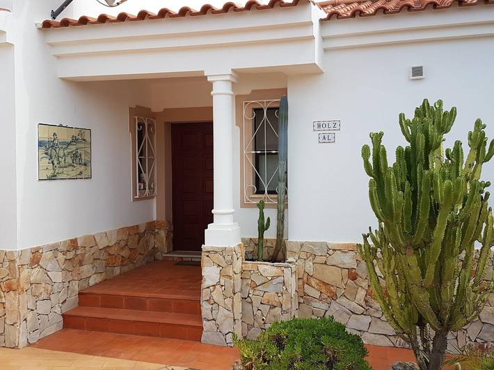 Nettes Ferienhaus in Altura mit Gepflegtem Garten in Quinta do Sobral, Castro Marim