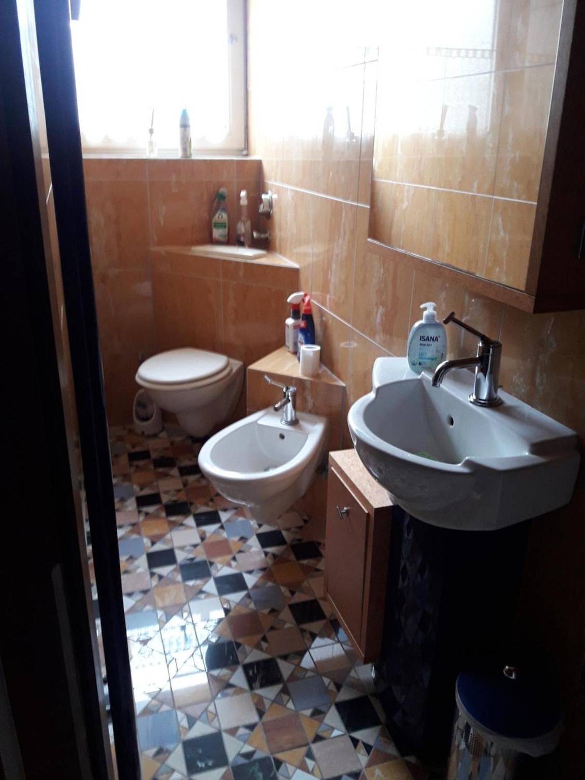 Ganze Wohnung, Ferienwohnung Markert" mit privater Terrasse, Gemeinschaftsgarten und Wlan in Bad Staffelstein, Oberes Maintal - Coburger Land