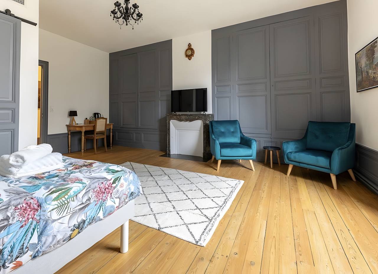 Bed and Breakfast 'Chambre D'hôte 2' con terrazza condivisa, Wi-Fi e aria condizionata in Joze, Massiccio Centrale