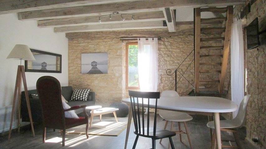 Location de vacances pour 7 personnes, avec vue et jardin à Condat-sur-Vézère