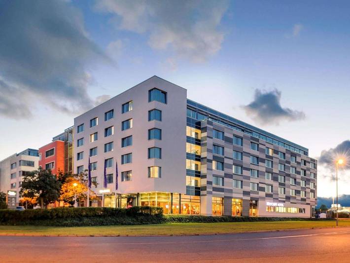Hotel für 2 Personen, mit Terrasse und Ausblick in Eschborn