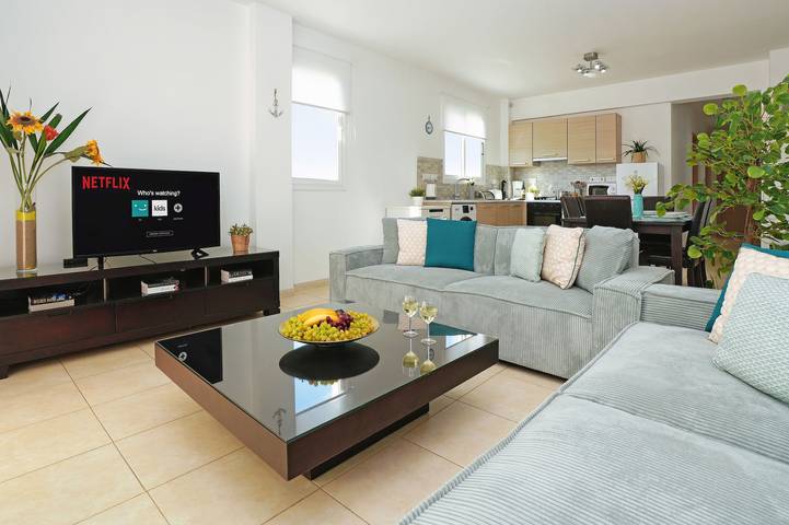 Apartment for 5 people, with balcony and pool in Cyprus