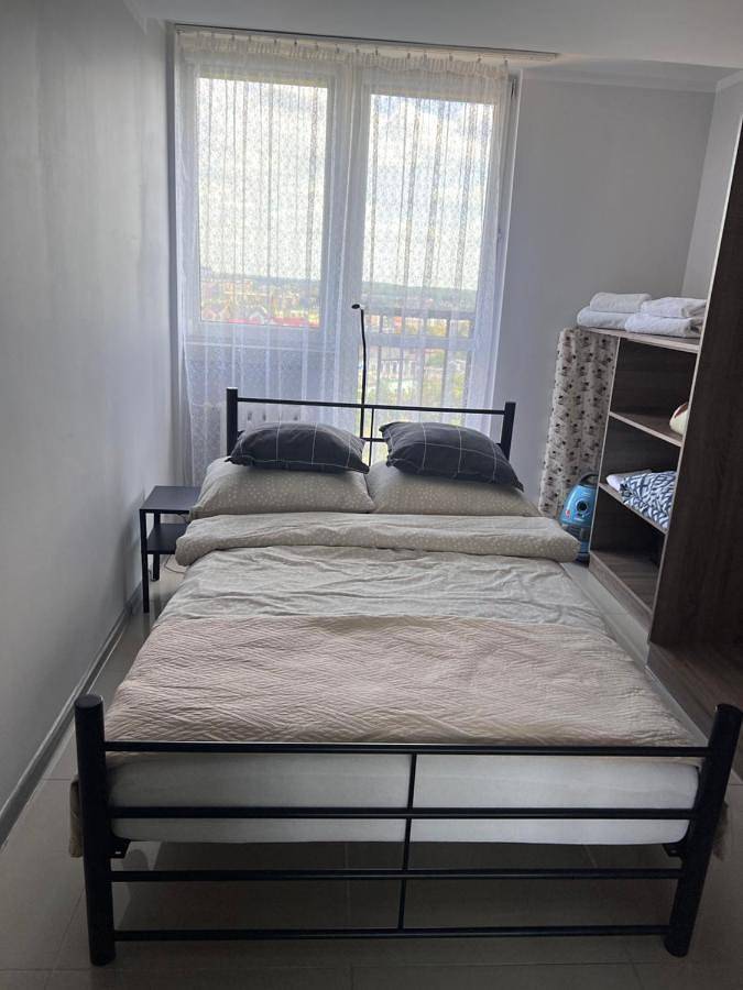 Cały apartament, Two-Bedroom Apartment in Dąbrowa Górnicza, Śląsk