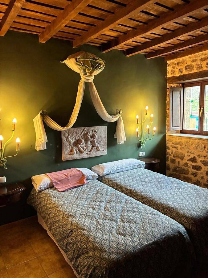 Casa rural para 2 personas, con jardín además de jacuzzi y terraza en La Pernía - 3