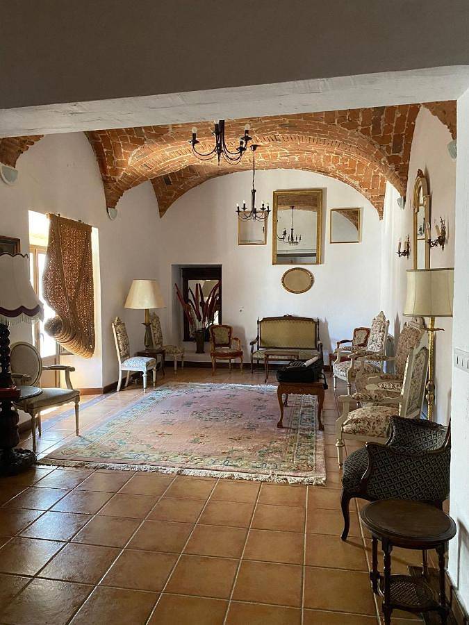 Apartamento para 40 personas, con Terraza y Jardín además de Piscina y Vistas en Almonaster la Real