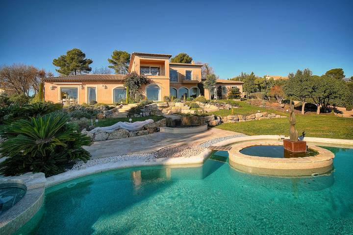 Ref Prestige in Mougins, Costa mediterránea (Francia)