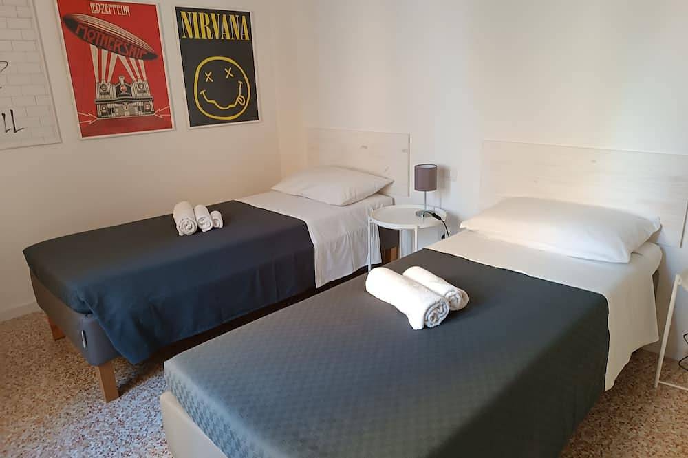 Ganze Wohnung, 64B 10 minutes walk from: Polyclinic Hospital, Station and Center - 2 rooms in Pavia, Pavia Provinz