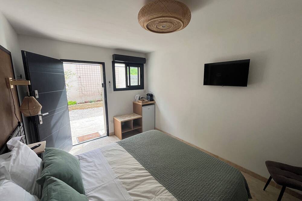 Suite Parentale Indépendante au Sein de la Maison D'hamih, Avec Petit-déjeuner in Uzès, Nimes region