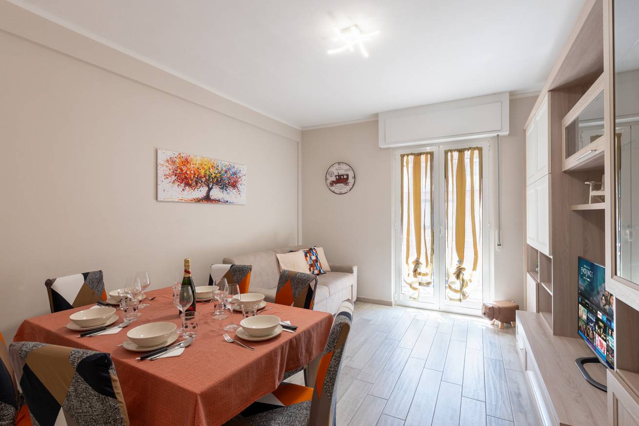 Appartamento intero, Guesthost - Cozy Flat near Concattedrale San Siro in Sanremo, Comune di Sanremo