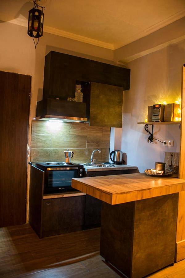 Gîte pour 2 personnes, avec terrasse et vue à Serrès - 2