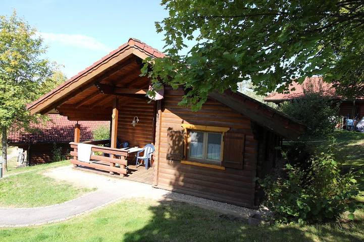 Blockhütte für 4 Personen, mit Garten und Sauna in Stamsried