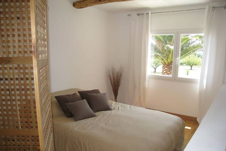 Location de vacances pour 6 personnes, avec jardin et terrasse, animaux acceptés à Cuers - 4