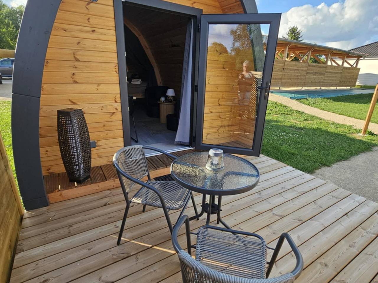 Pod en bois scandinave pour 2 personnes avec Wifi in Rainville, Neufchâteau