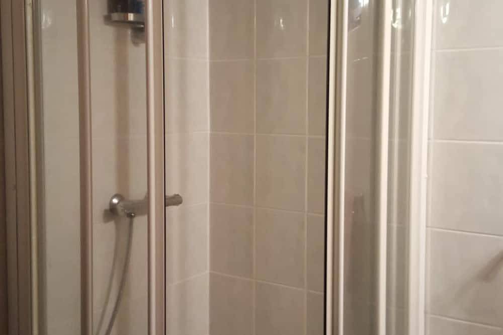 Location maison \"Creusoise\" idéale pour vous détendre et se retrouver en famille in Saint-Merd-la-Breuille, Parc Naturel Régional de Millevaches en Limousin