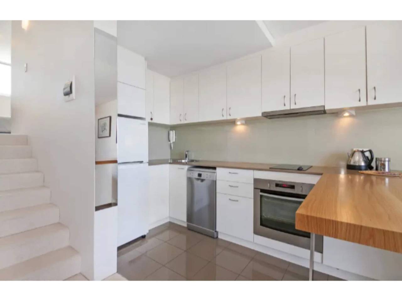 Entire apartment, Beachside Paradise - Ocean Views, Central Position in Sydney, New South Wales