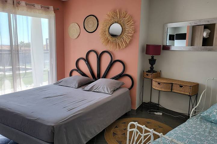 Location de vacances pour 10 personnes, avec jacuzzi et jardin à Cers - 2