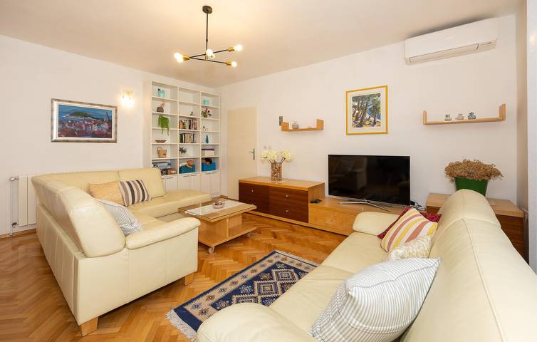 Ferienhaus für 12 Personen, mit Terrasse in Makarska - 4