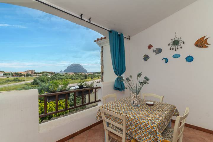 Gîte pour 5 personnes, avec jardin et balcon dans Loiri Porto San Paolo - 2