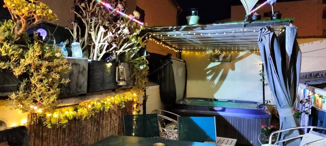 Apartamento de vacaciones para 5 personas, con jacuzzi y terraza, Se admiten mascotas - 1