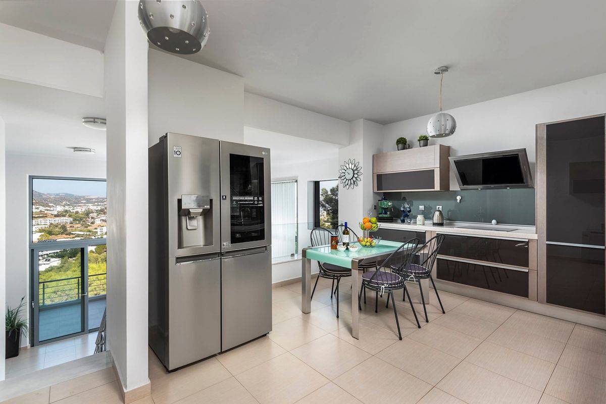 Villa für 8 Personen mit Whirlpool in Faliraki, Rhodos