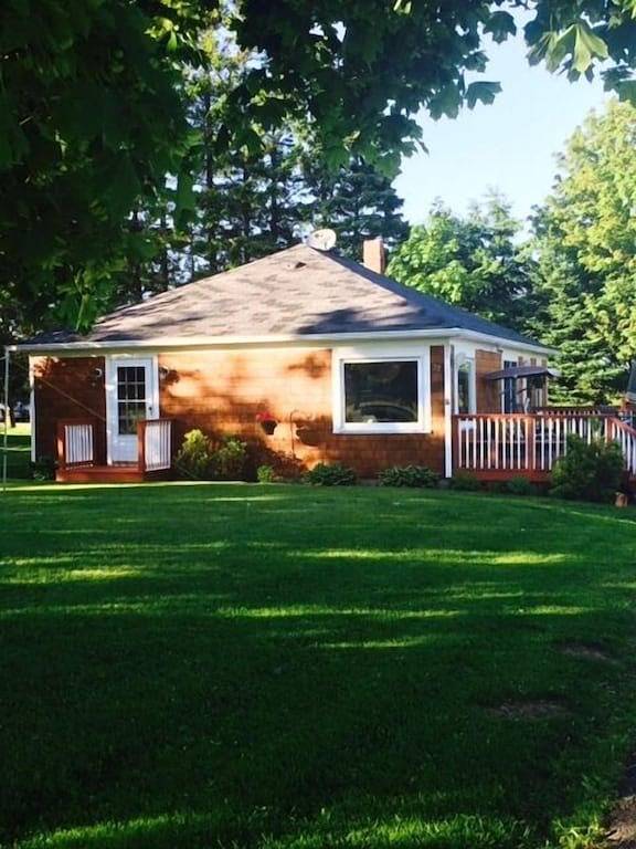 Vacation house for 6 people, with terrace and yard in Maine