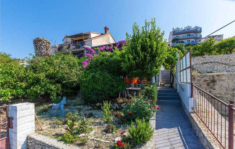 Ferienwohnung für 5 Personen, mit Terrasse in Podstrana - 2