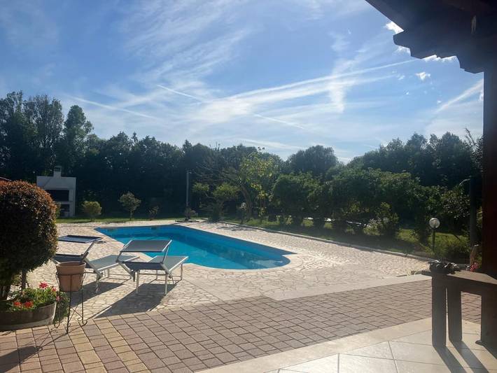 Maison de vacances pour 6 personnes, avec Terrasse et Jardin ainsi que Piscine et Vue à San Sperate