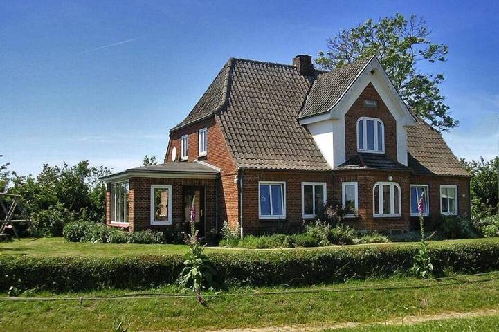 Ferienhaus für 8 Personen, mit Balkon/Terrasse und Terrasse sowie Garten in Struxdorf