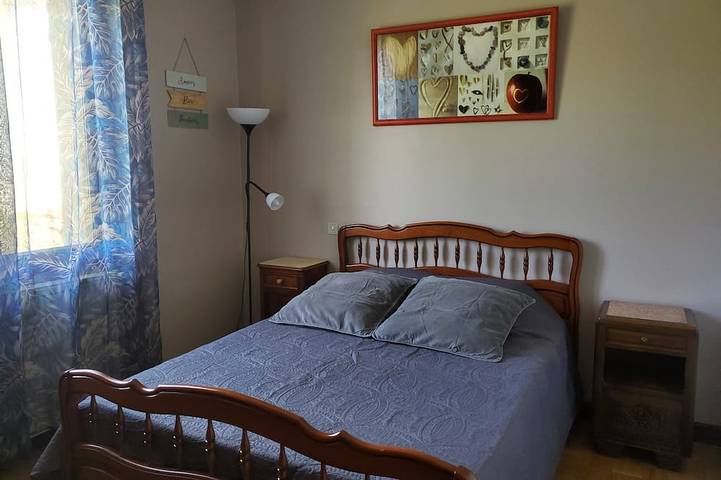 Location de vacances pour 12 personnes, avec jardin et terrasse, animaux acceptés à Saint-Privat (Ardèche) - 2