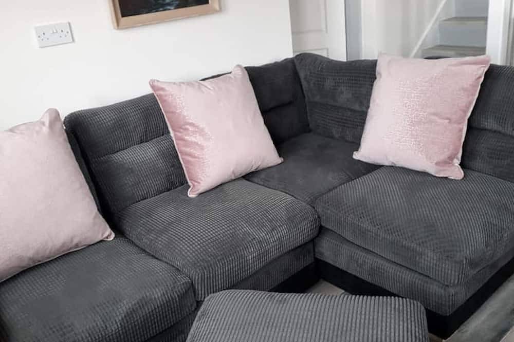 Ganze Wohnung, Tory Island 1-Bed Apt, Sleeps 4, Parking, Sea View in Glenties, County Donegal