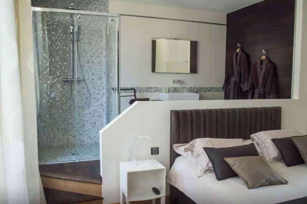 Villa for 29 people • 3 accommodation units • ideal for groups in Tamerville, Côte de la Déroute