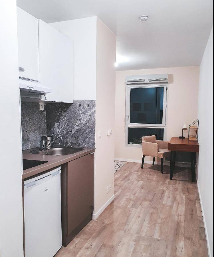 Appartement entier, 10 min from Paris And close to Metro in Rosny-sous-Bois, Seine-Saint-Denis
